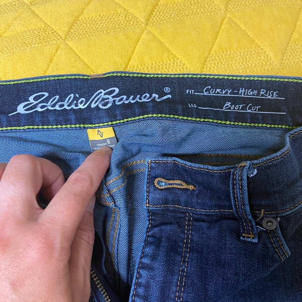 Eddie Bauer Curvy High Rise Boot Cut jeans size 6